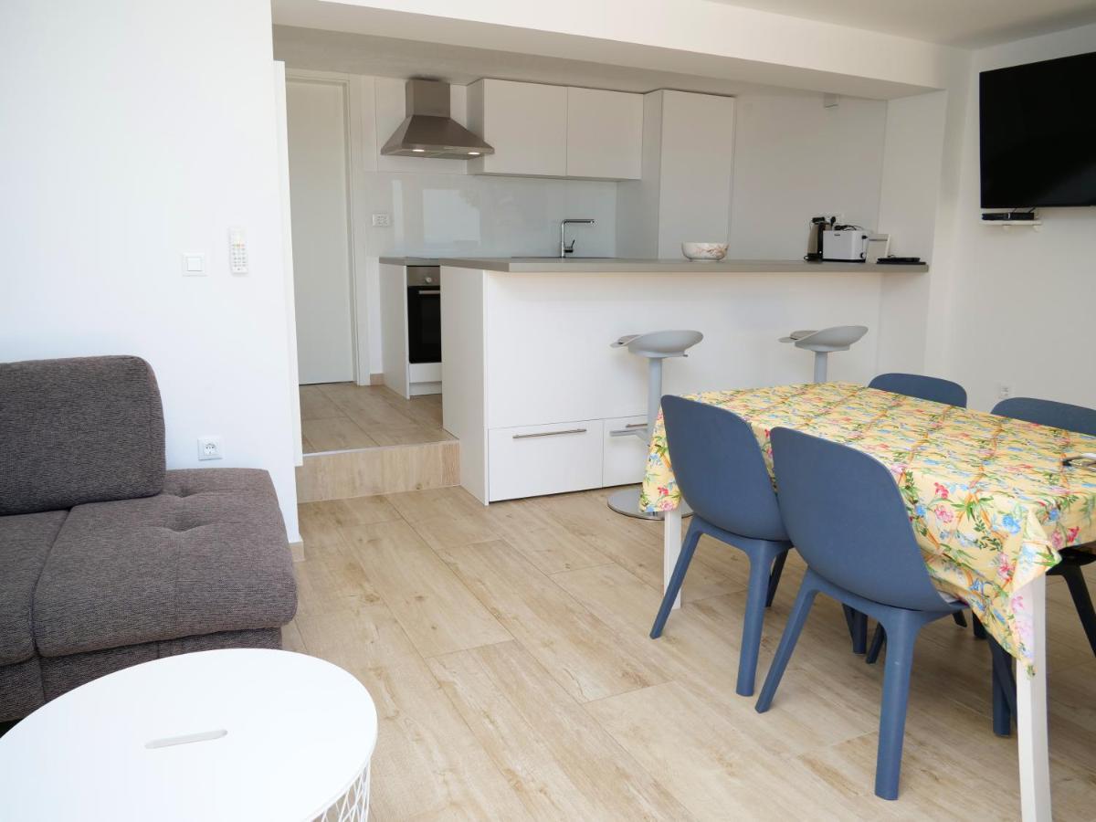Apartmani Smilja Primošten Exteriér fotografie